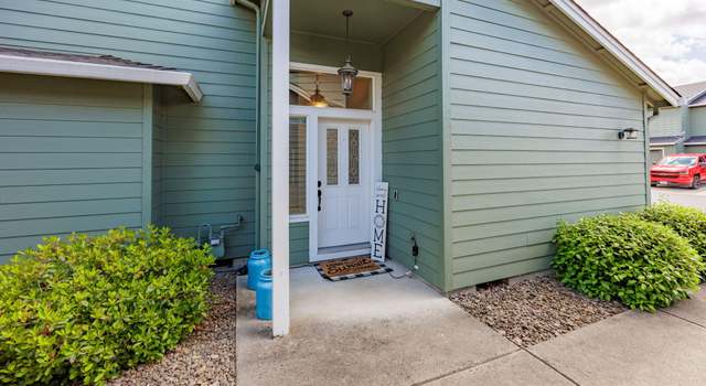 Photo of 353 Live Oak Loop, Central Point, OR 97502