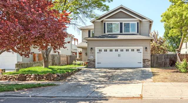 Photo of 759 Spring Valley Dr, Medford, OR 97501