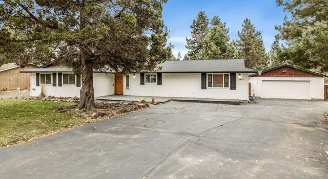 Photo of 20925 Greenmont Dr, Bend, OR 97702