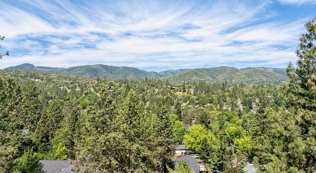 Photo of 645 S 5th St, Jacksonville, OR 97530