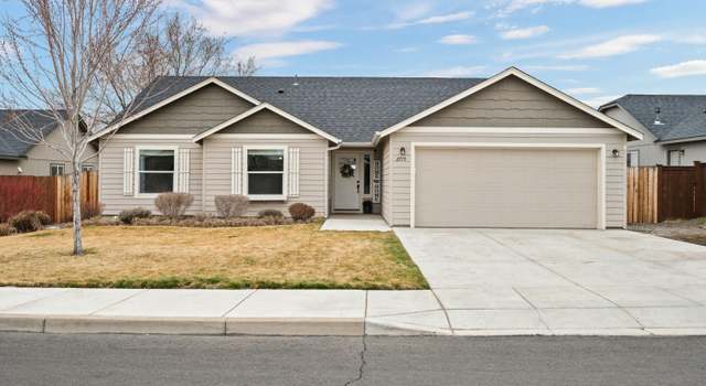 Photo of 2715 NE 6th Dr, Redmond, OR 97756