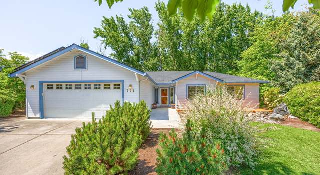 Photo of 701 Salishan Ct, Ashland, OR 97520