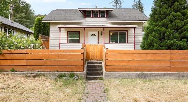 Photo of 667 N Fifth Ave, Gold Hill, OR 97525
