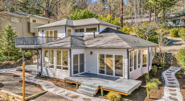 Photo of 828 Roca St, Ashland, OR 97520