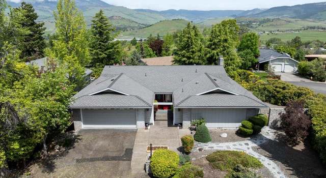 Photo of 742 Twin Pines Cir, Ashland, OR 97520