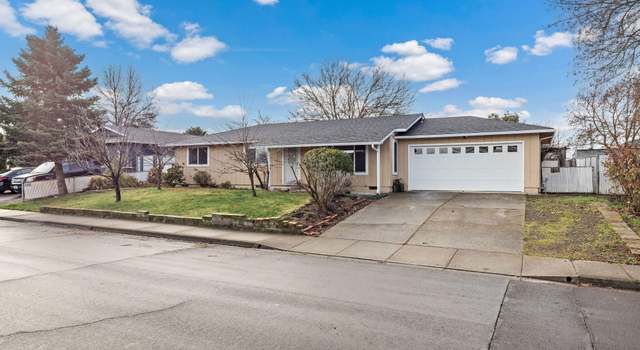 Photo of 2760 Terrmont St, White City, OR 97503