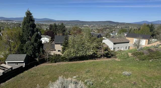 Photo of 5821 Havencrest Dr, Klamath Falls, OR 97603