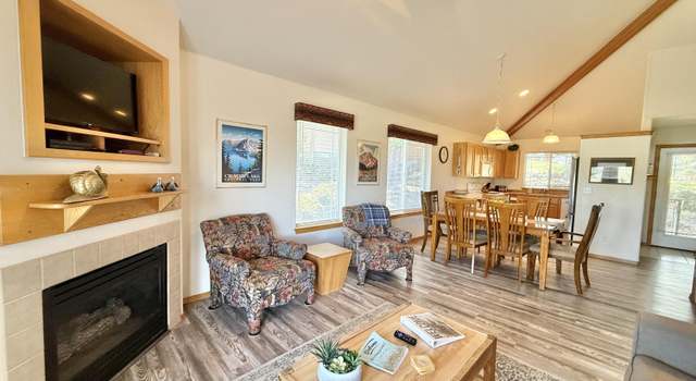 Photo of 10613 Cormorant Ct, Klamath Falls, OR 97601