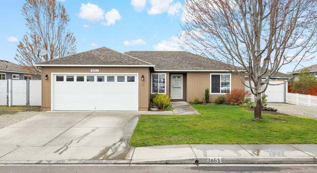 Photo of 3851 Heritage Way, White City, OR 97503