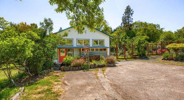 Photo of 808 Clay St, Ashland, OR 97520