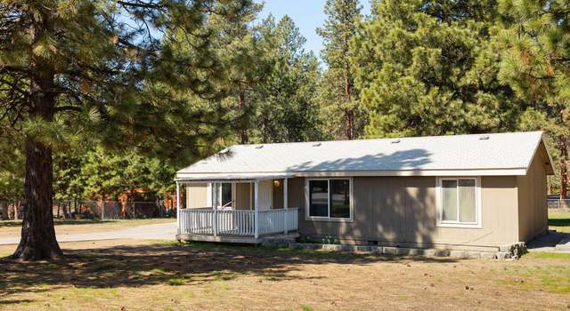 Photo of 60449 Lakeview Dr, Bend, OR 97702