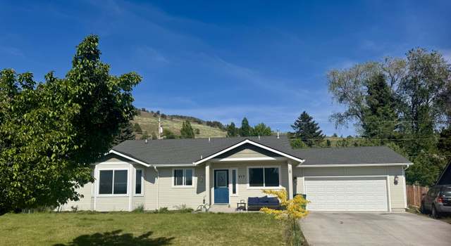 Photo of 917 Carlson Dr, Klamath Falls, OR 97603