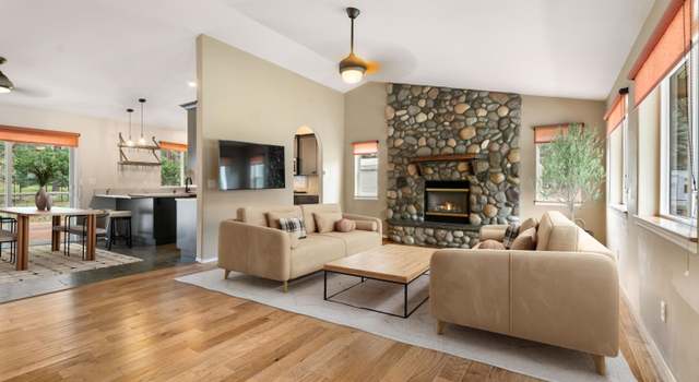 Photo of 19405 Indian Summer Rd, Bend, OR 97702
