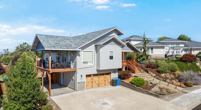 Photo of 16 Terra Linda Ct, Eagle Point, OR 97524