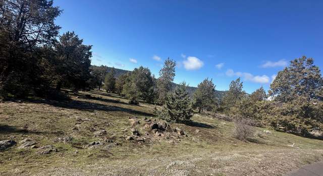 Photo of 1030 Turnstone Dr, Klamath Falls, OR 97601