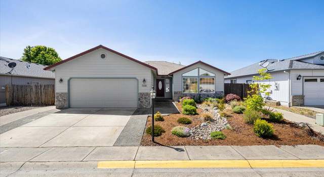 Photo of 1336 Hawk Dr, Central Point, OR 97502