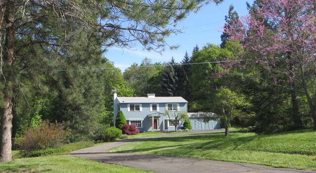 Photo of 399 Mowetza Dr, Ashland, OR 97520