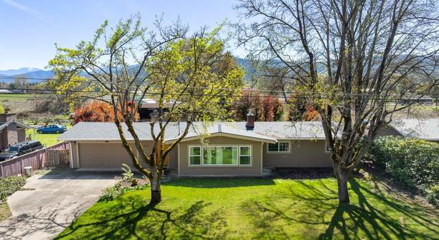Photo of 3731 Madrona Ln, Medford, OR 97501