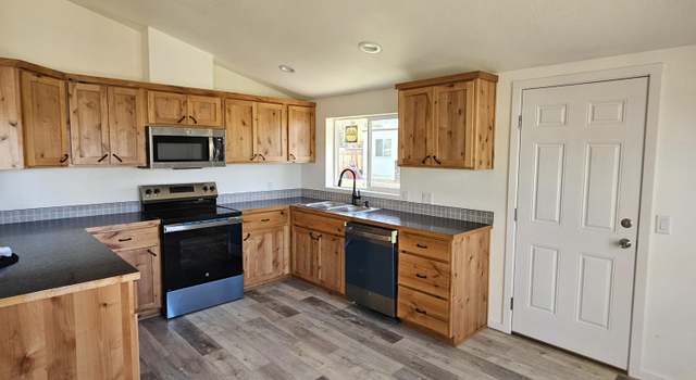 Photo of 242 Jefferson Ave, Metolius, OR 97741