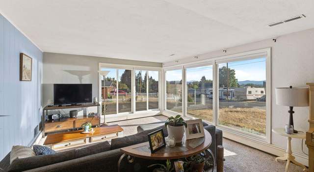 Photo of 1453 Mcclellan, Klamath Falls, OR 97603