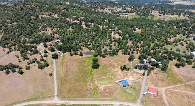Photo of 510 Chateau Dr, Eagle Point, OR 97524