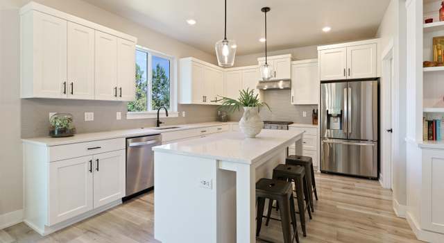 Photo of 3771 NE Tellus Dr, Bend, OR 97701