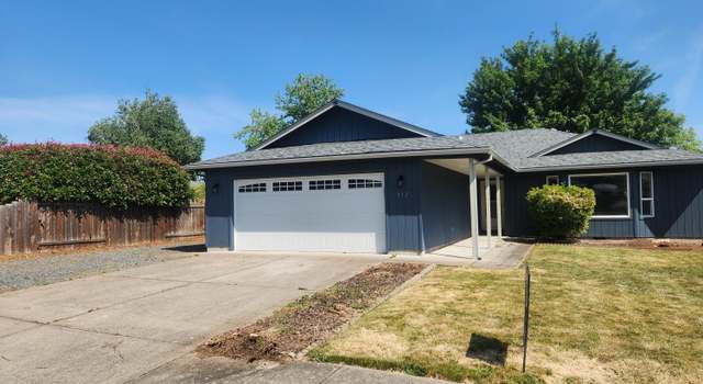 Photo of 812 Corey Dr, Phoenix, OR 97535