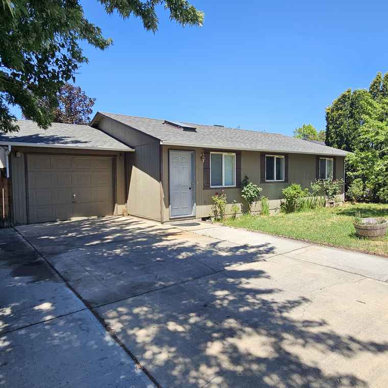 Photo of 3157 SW Pumice Ave Redmond, OR 97756
