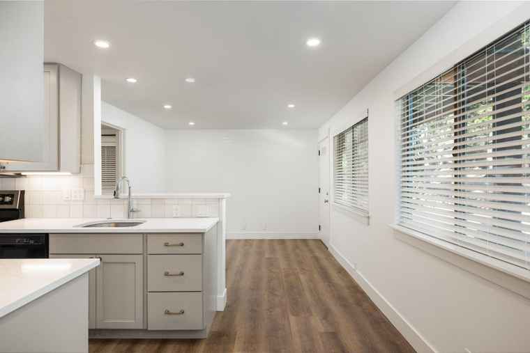 Photo of 1030 NW Roanoke Ave #17 Bend, OR 97703