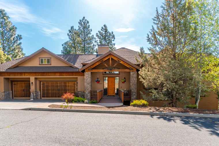 Photo of 2890 NW Lucus Ct Bend, OR 97703