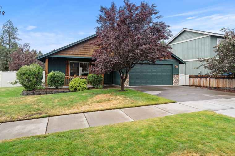 Photo of 20521 Dylan Loop Bend, OR 97702