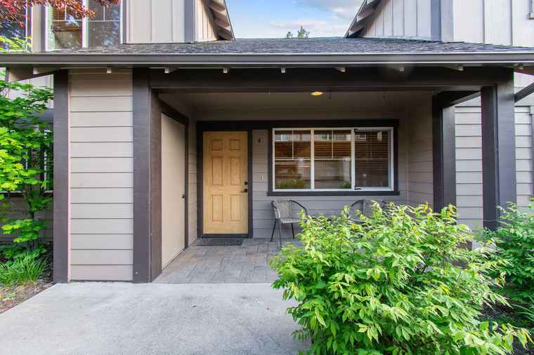 Photo of 1933 NW Monterey Pines Dr Unit 4 Bend, OR 97703