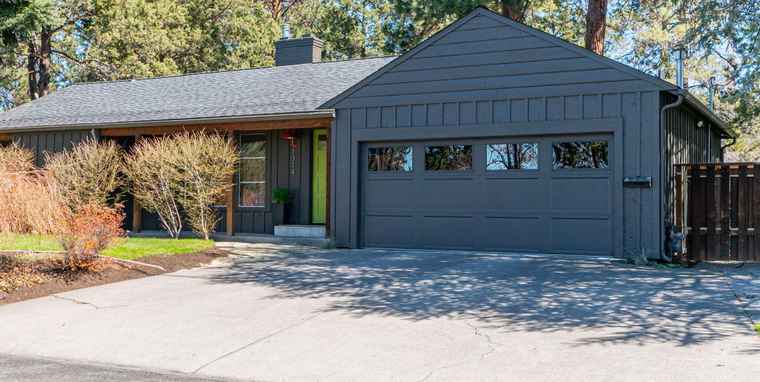 Photo of 1314 NE 9th St Bend, OR 97701