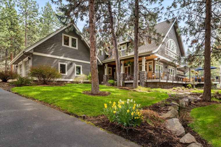 Photo of 3028 NW Underhill Pl Bend, OR 97703