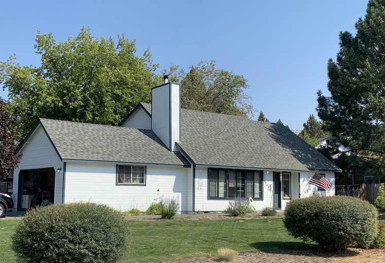 Photo of 1954 NE Red Rock Ln Bend, OR 97701