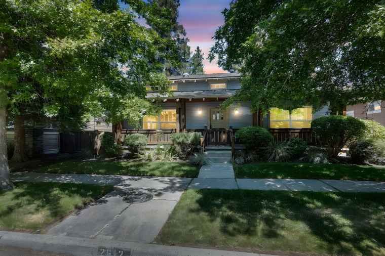 Photo of 2612 NW Lemhi Pass Dr Bend, OR 97703