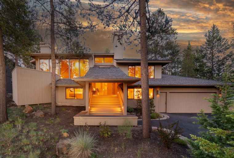 Photo of 57690 Yellow Pine Ln Sunriver, OR 97707