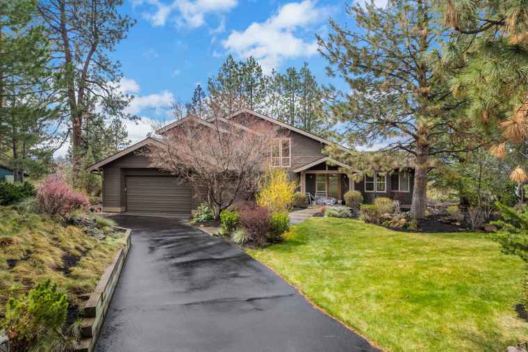 Photo of 61489 SW Longview St Bend, OR 97702