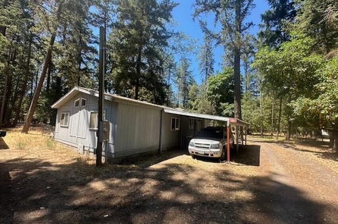 1932 Lampman Rd, Gold Hill, OR 97525 | MLS# 220186075 | Redfin