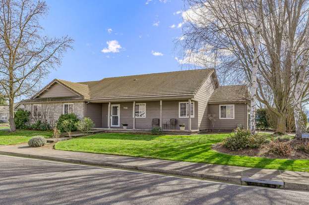 791 Madison Ct Central Point Or 97502 Mls 220117375 Redfin