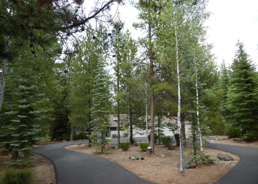 57400 Summit View Dr, Sunriver, OR 97707
