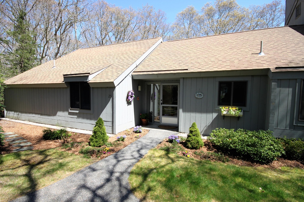 25 Woodrise, Falmouth, MA 02540 | MLS# 21711731 | Redfin