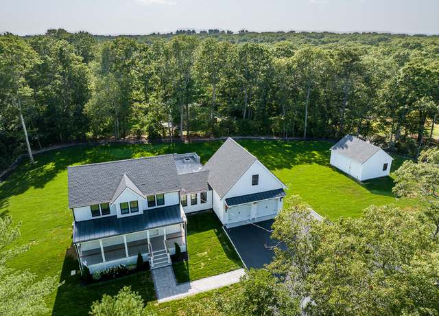 Property at 289 Santuit-newtown Rd, Marstons Mills, MA 02648, 2 beds, 2.5 baths