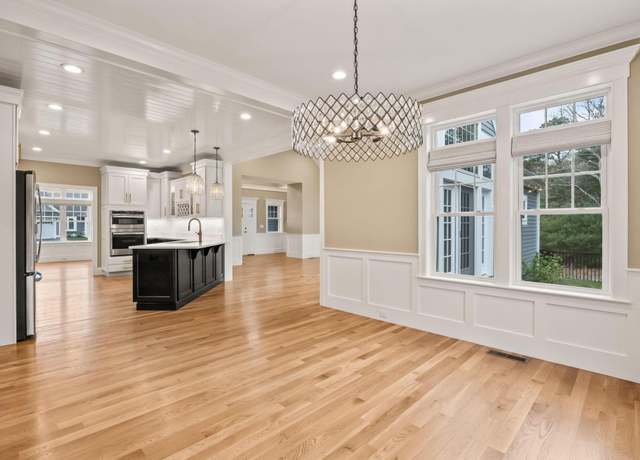 Property at 7 Nicklaus Way, Mashpee, MA 02649, 3 beds, 2.5 baths