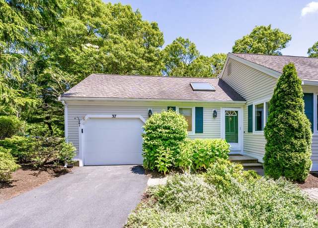 Property at 37 Pine Hill Blvd, Mashpee, MA 02649, 2 beds, 2 baths