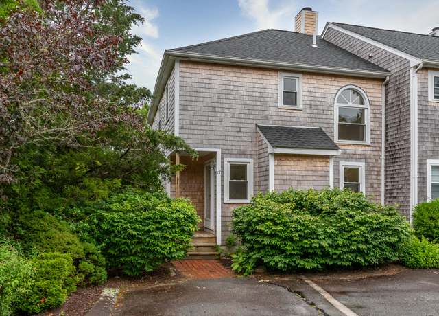 Property at 17 Harbor Hill Dr, Bourne, MA 02532, 2 beds, 1.5 baths