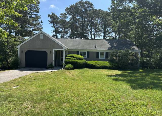 Property at 10 Freeman Rd, Yarmouth Port, MA 02675, 2 beds, 1.5 baths