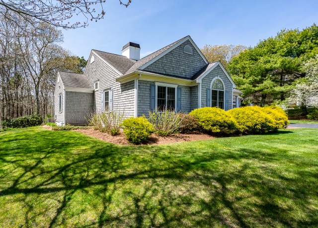 Property at 69 Regatta Dr, Mashpee, MA 02649, 3 beds, 2 baths