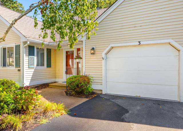 Property at 3 Kettle Ln, Mashpee, MA 02649, 2 beds, 2.5 baths