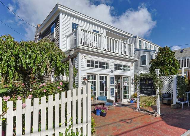 Property at 140 Commercial St, Provincetown, MA 02657, 2 beds, 2.5 baths